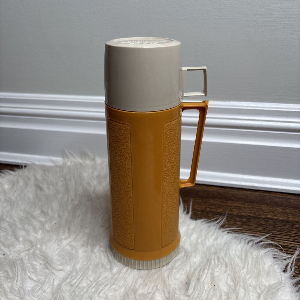 Vintage Thermos King Seeley Vacuum Bottle Harvest Gold / Beige Holds 16 oz CLEAN
